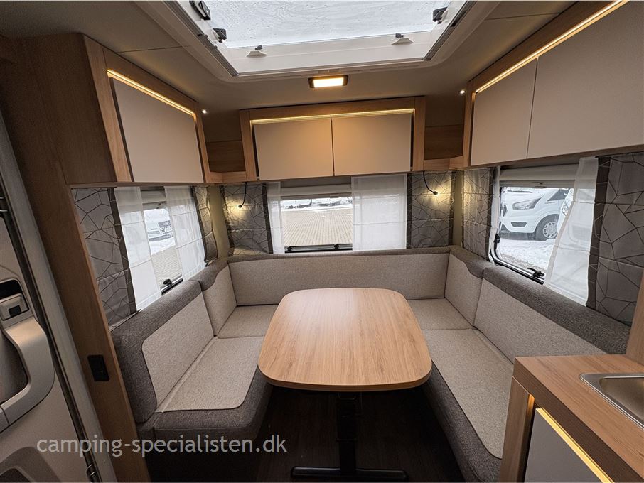 Knaus Sport 450 FU